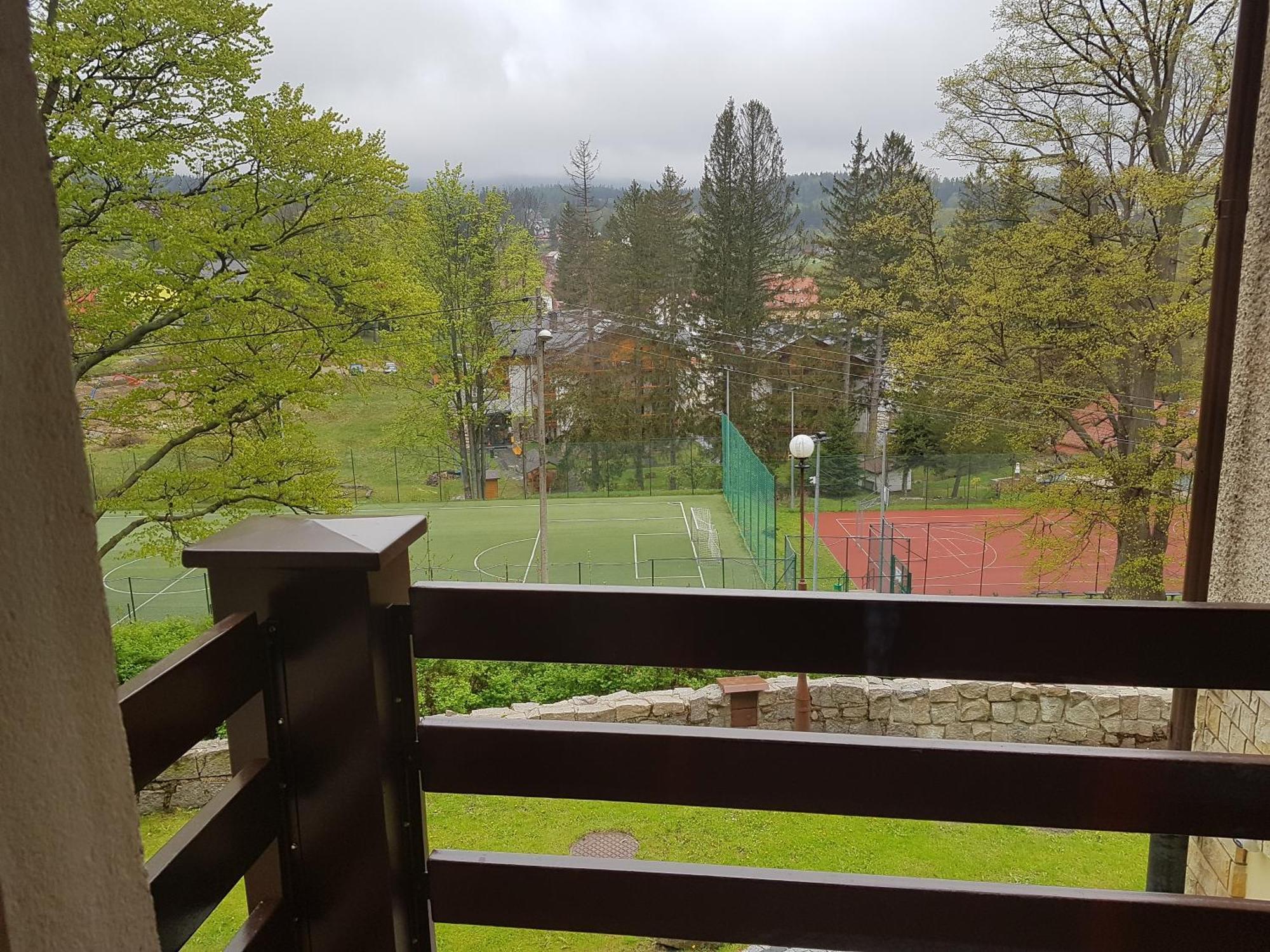 Dom Wczasowy Przy Skalkach Szklarska Poręba Kamer foto